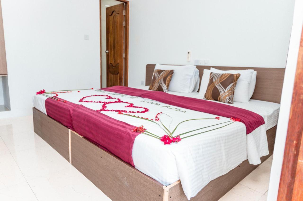 Santa Rosa Maldives Hotel Тулусдоо Екстериор снимка