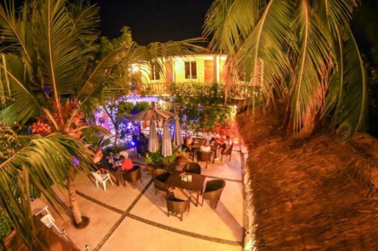 Santa Rosa Maldives Hotel Тулусдоо Екстериор снимка