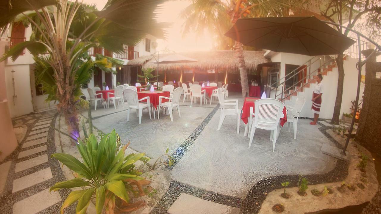 Santa Rosa Maldives Hotel Тулусдоо Екстериор снимка