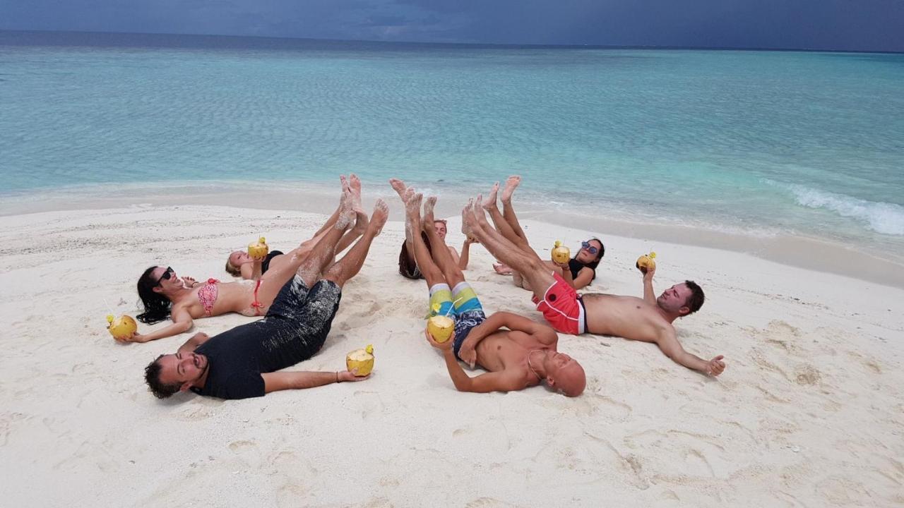 Santa Rosa Maldives Hotel Тулусдоо Екстериор снимка